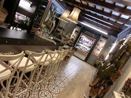 cava jamon pueblo español