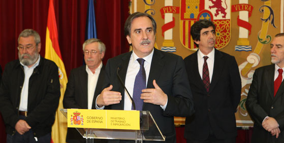 empleo desempleo ley leyes mejora paro crisis gobierno