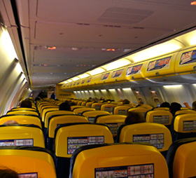 aviones vending expendedoras machines maquinas Ryanair vuelos aerolineas