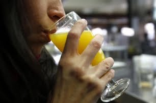 estudio zumo máquinas hosteleria bacterias