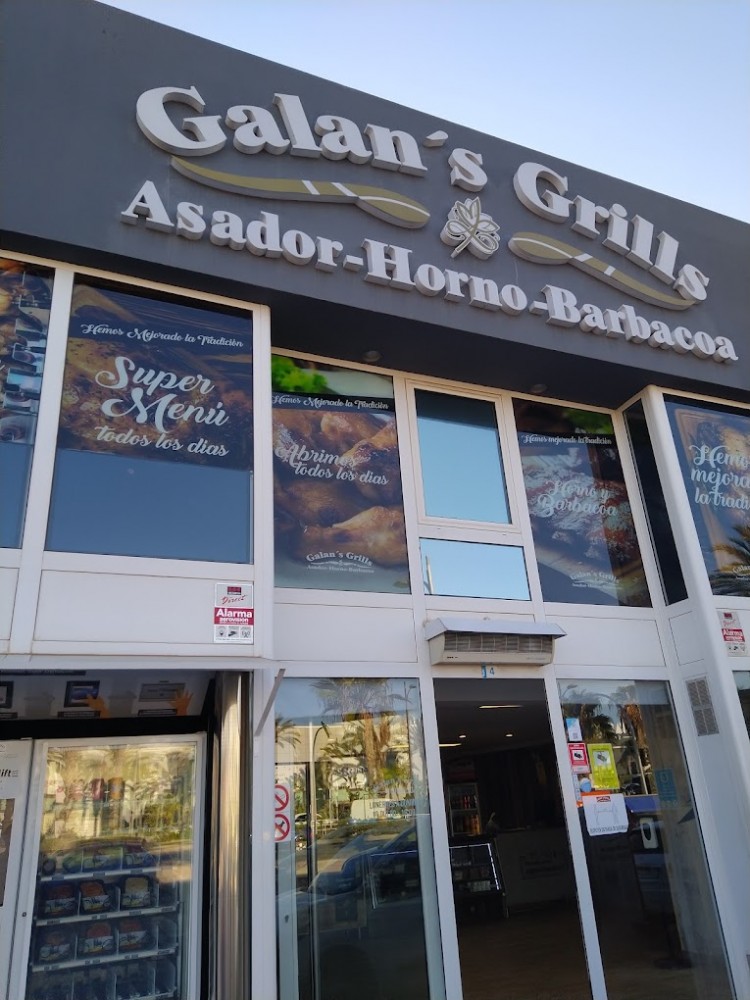 restaurante comida casera con máquinas de vending