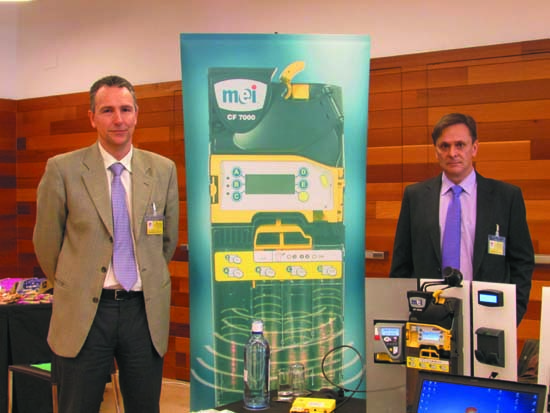 "El pago con trajeta es más apropiado para emplazamientos públicos; el pago móvil, para el consumo cautivo"